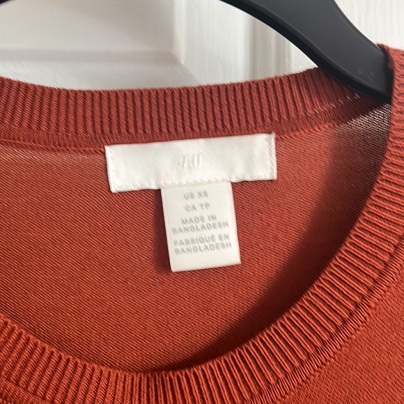 H&M sweater - Picture 2 of 3